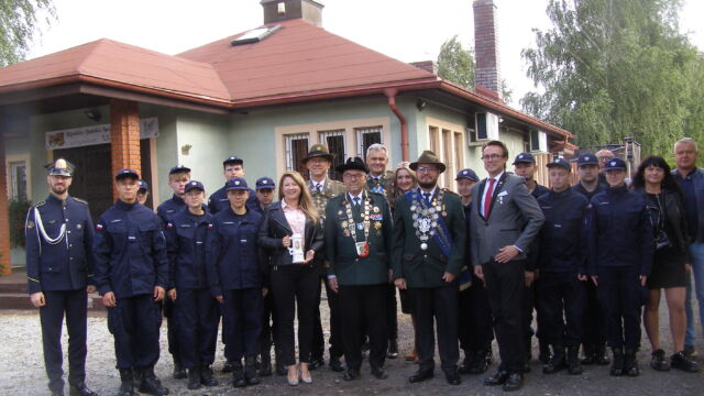 OLYMPUS DIGITAL CAMERA